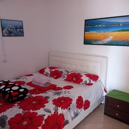 Sea View Apartments Vlore Bagian luar foto