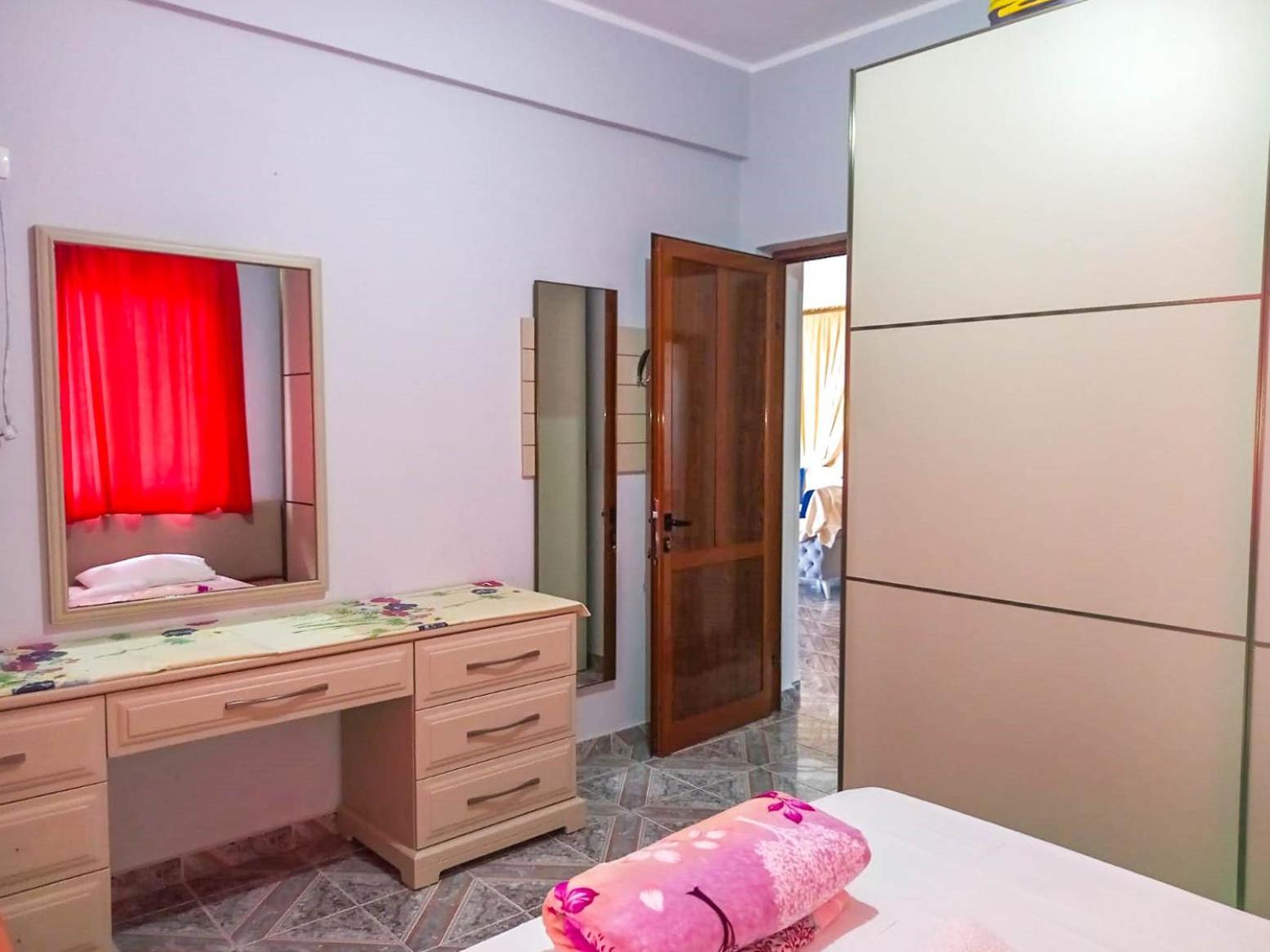 Sea View Apartments Vlore Bagian luar foto