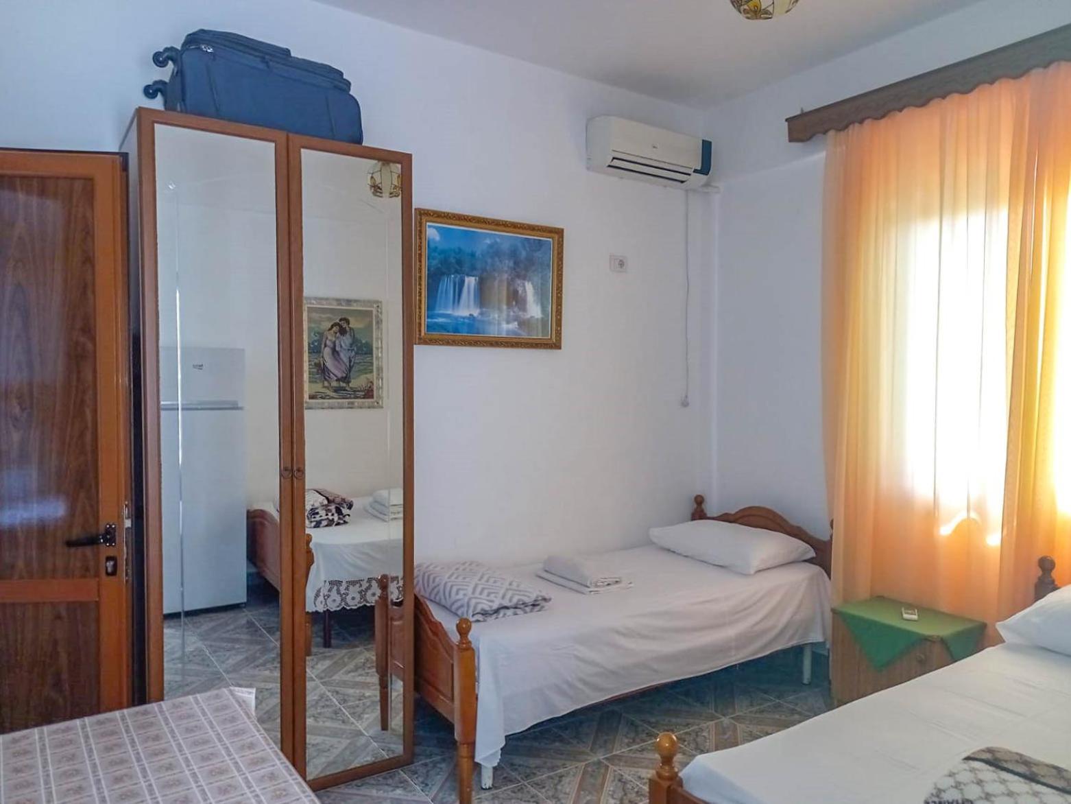 Sea View Apartments Vlore Ruang foto